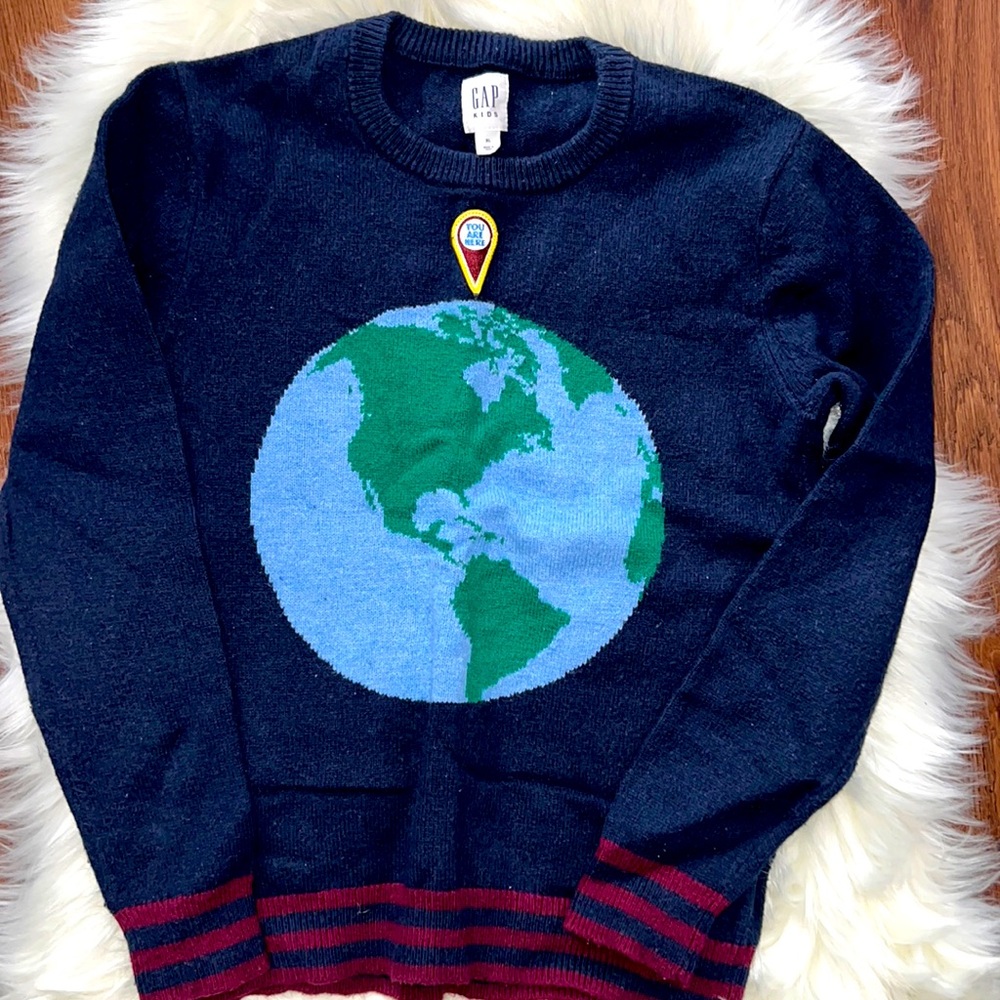 GapKids sweater and size extra large with world image gender, neutral